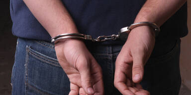 Frau wird vergewaltigts