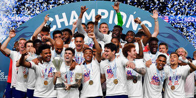 Die Fußball-Nationalmannschaft der USA feiert den Titel beim CONCACAF-Turnier