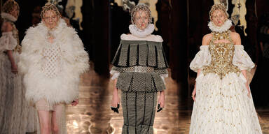 Majestätische Mode von Alexander McQueen