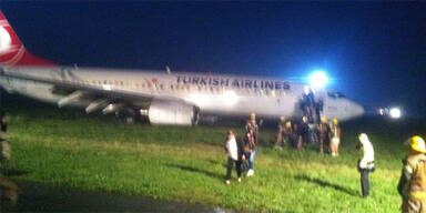 Turkish-Air schießt über Landebahn hinaus