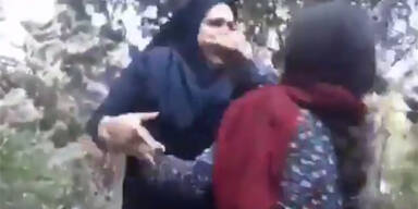 Frau verprügelt Iran