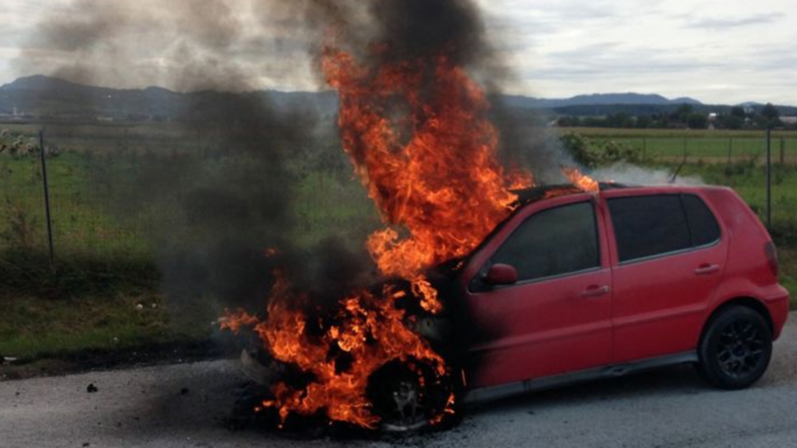 Flammen-Inferno Auf A1: Auto Fing Plötzlich Feuer - Oe24.at