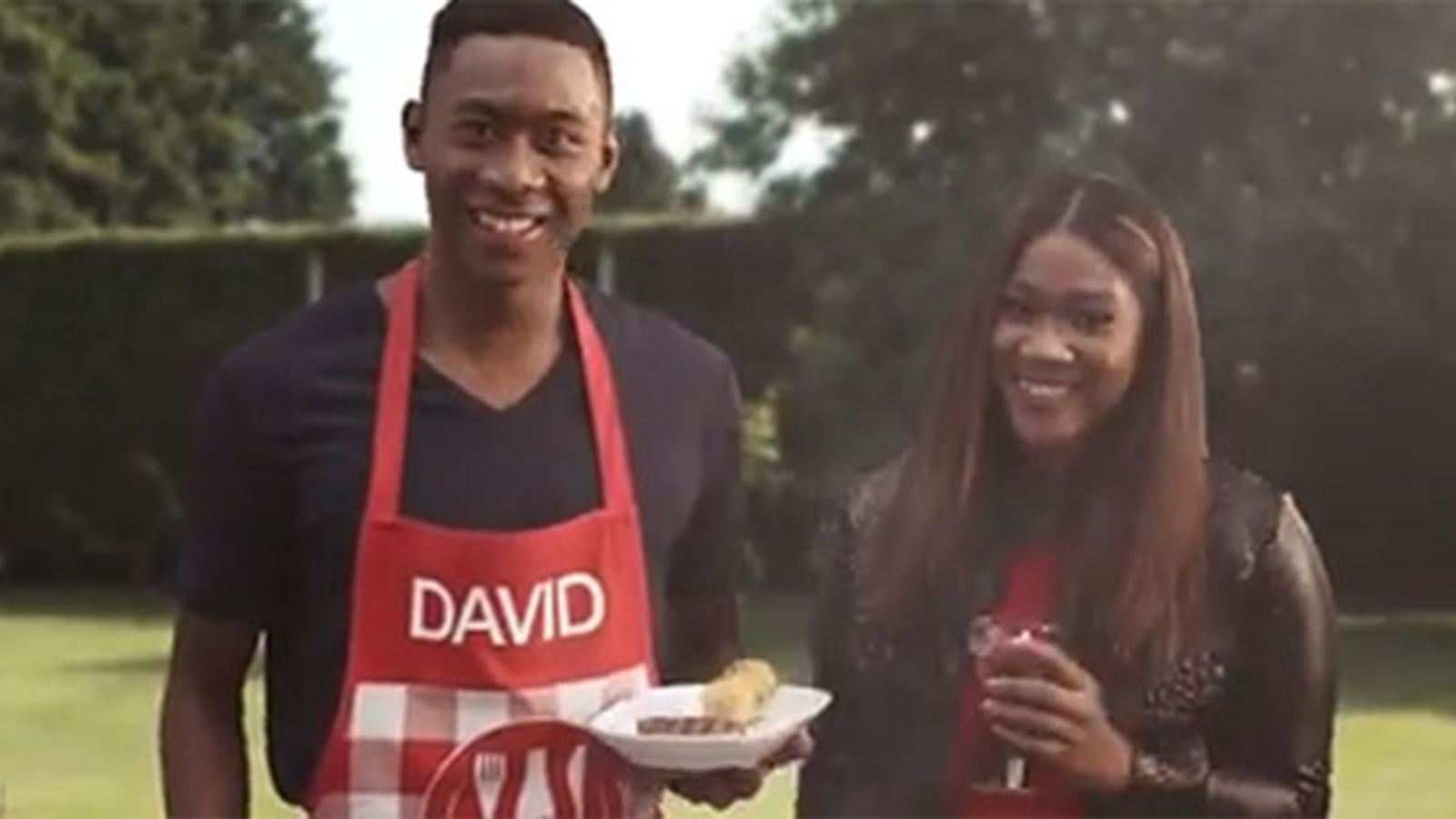 David Alaba: TV-Spot mit Schwester Rose