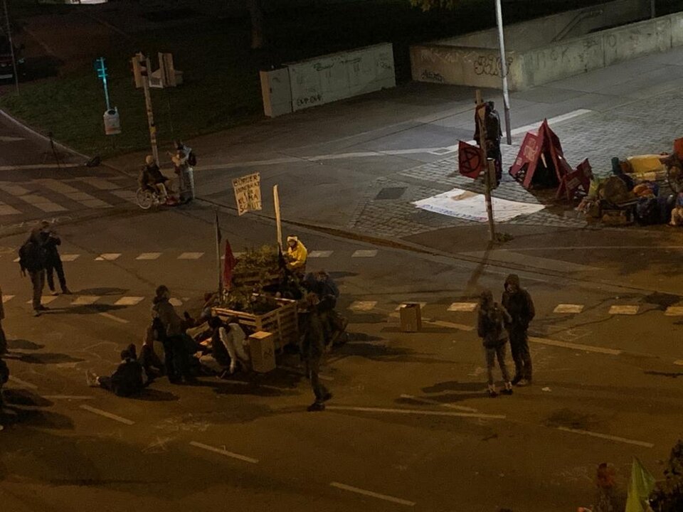 extinction rebellion operngasse