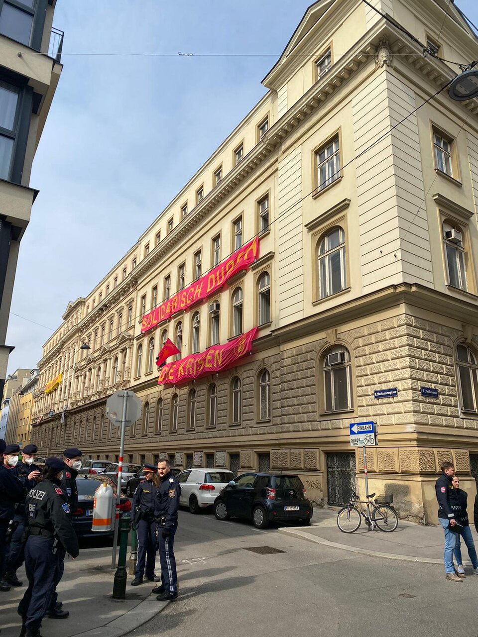 Aktivisten besetzen Haus in der Mariannengasse