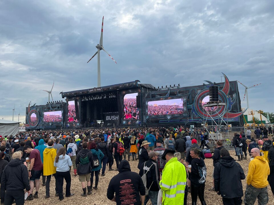 Nova Rock legt nach Regen-Chaos endlich los