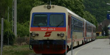 Zug ÖBB Triebwagen 5047