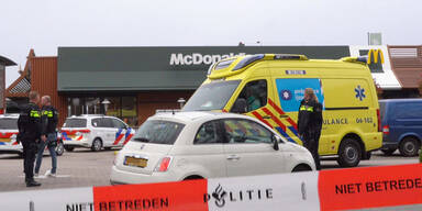 Angreifer erschießt zwei Brüder bei McDonald's
