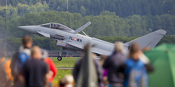 1. Tag der Airpower-Flugshow der Superlative