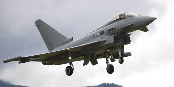 1. Tag der Airpower-Flugshow der Superlative
