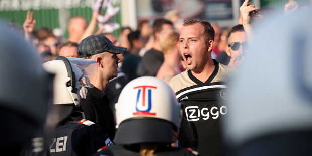 Sturm - Ajax: Hooligans vereinbaren brutale Prügelei