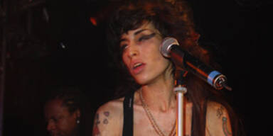 Amy Winehouse wieder im Spital