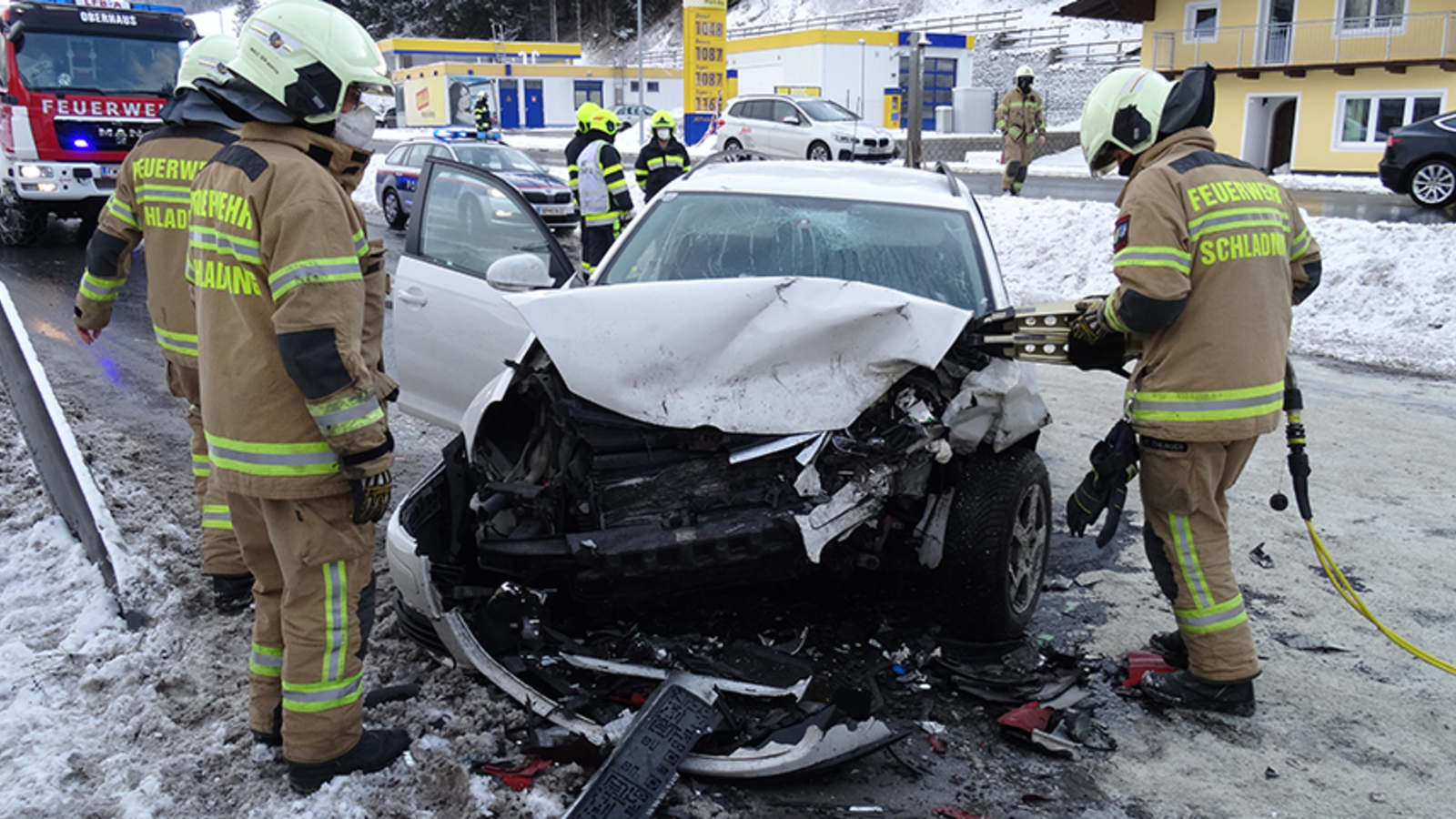 Mehrere Verletzte Nach Frontalcrash In Der Steiermark