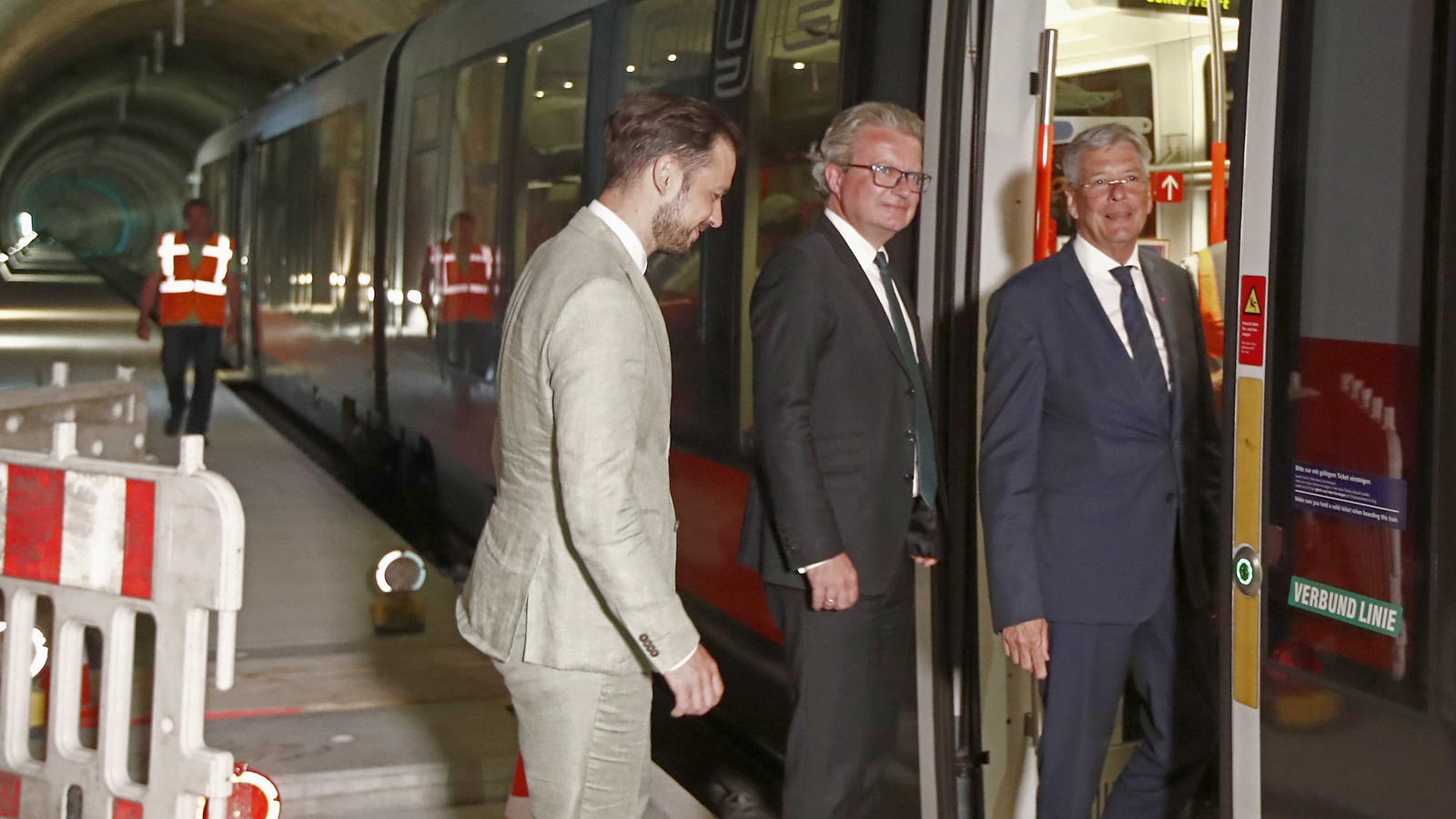''Historischer Tag'' Erste Zugfahrt durch den Koralmtunnel oe24.at