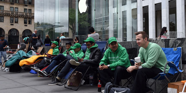 Apple greift mit 2 iPhone 6 & Apple Watch an