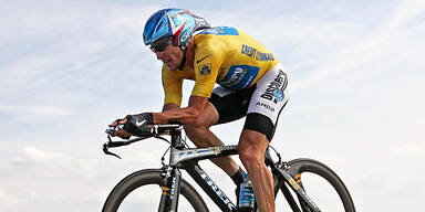 Lance Armstrong wegen Dopings gesperrt