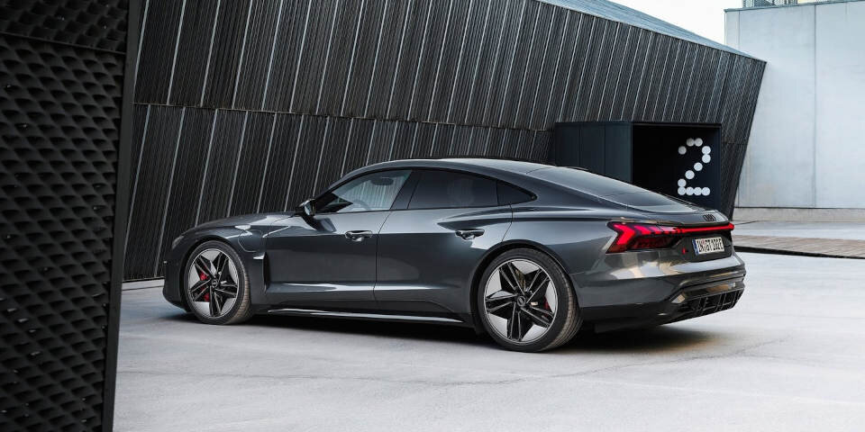 Audi e-tron GT greift Tesla Model S an