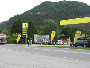 Autofahrer tankten um nur 60 Cent pro Liter!