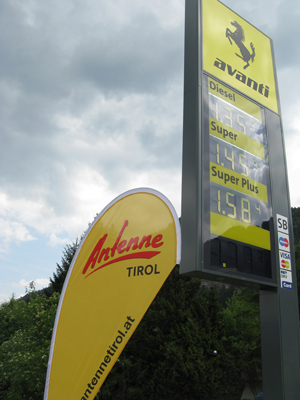 Autofahrer tankten um nur 60 Cent pro Liter!