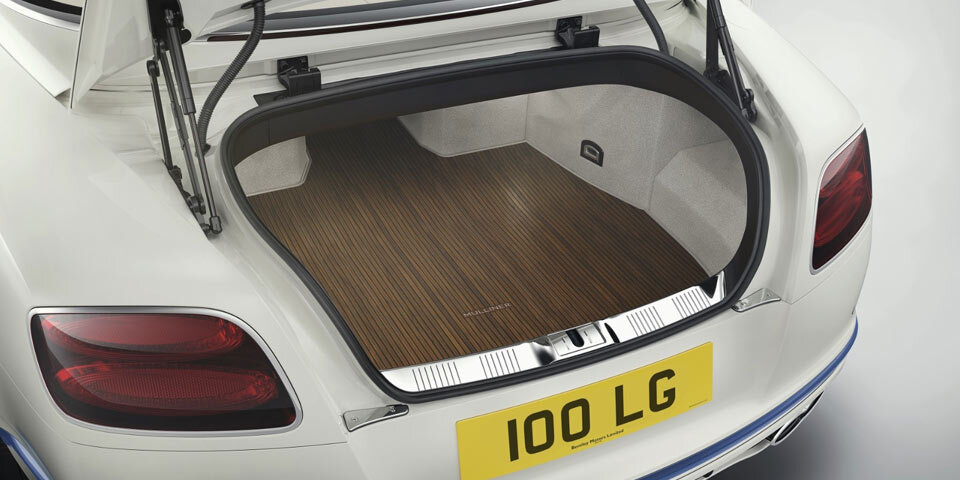 Continental GTC wird zum Abschied zur Yacht