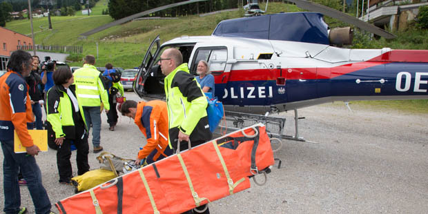 Forscher in Höhle abgestürzt: Rettung läuft