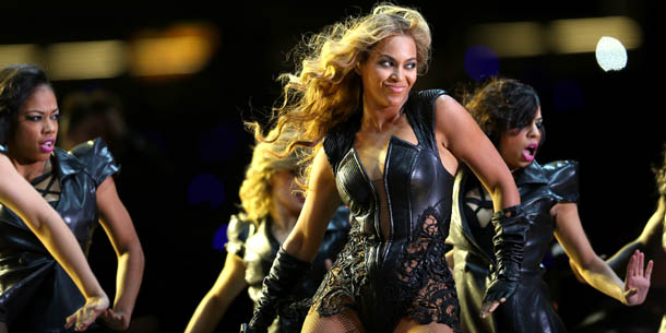Ravens gewinnen turbulente Super Bowl