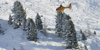 Skifahrer blieb im Tiefschnee stecken - gerettet