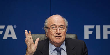Blatter: "Glaube an Gott und mich"