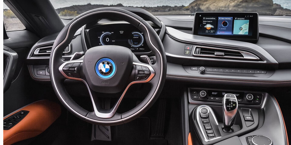 BMW i8 Roadster und Facelift fürs Coupé