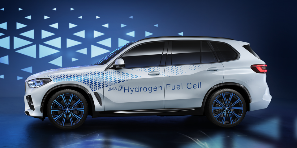 BMW zeigt X5 mit Wasserstoffantrieb