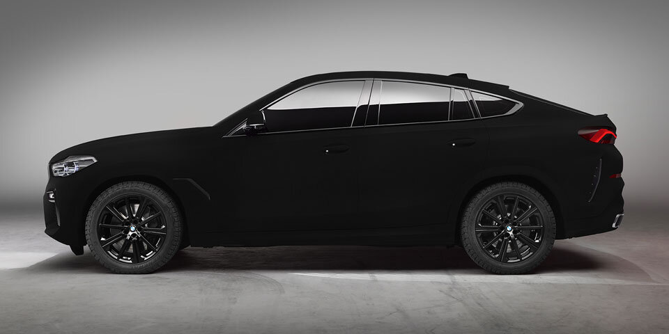 Dieser BMW X6 ist schwärzestes Auto der Welt