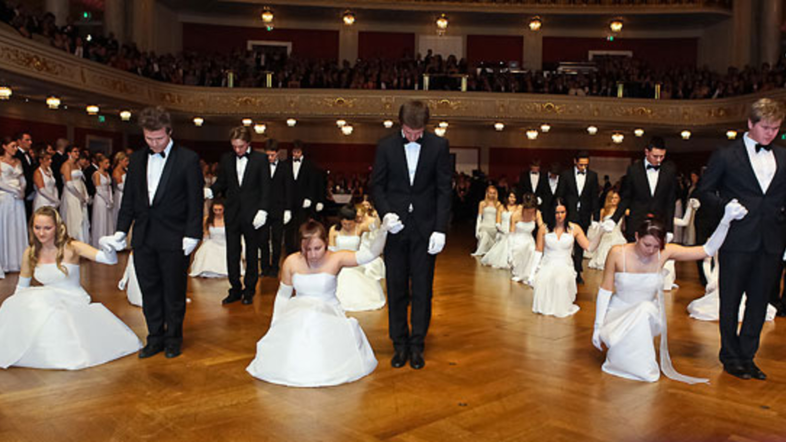 63. Bonbon Ball Eröffnung