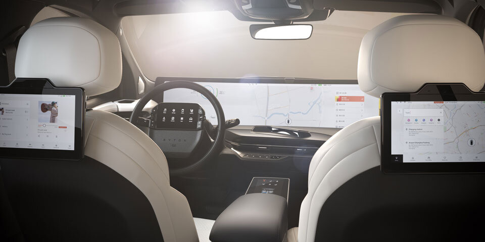 Byton greift Model X, e-tron, EQC & iPace an