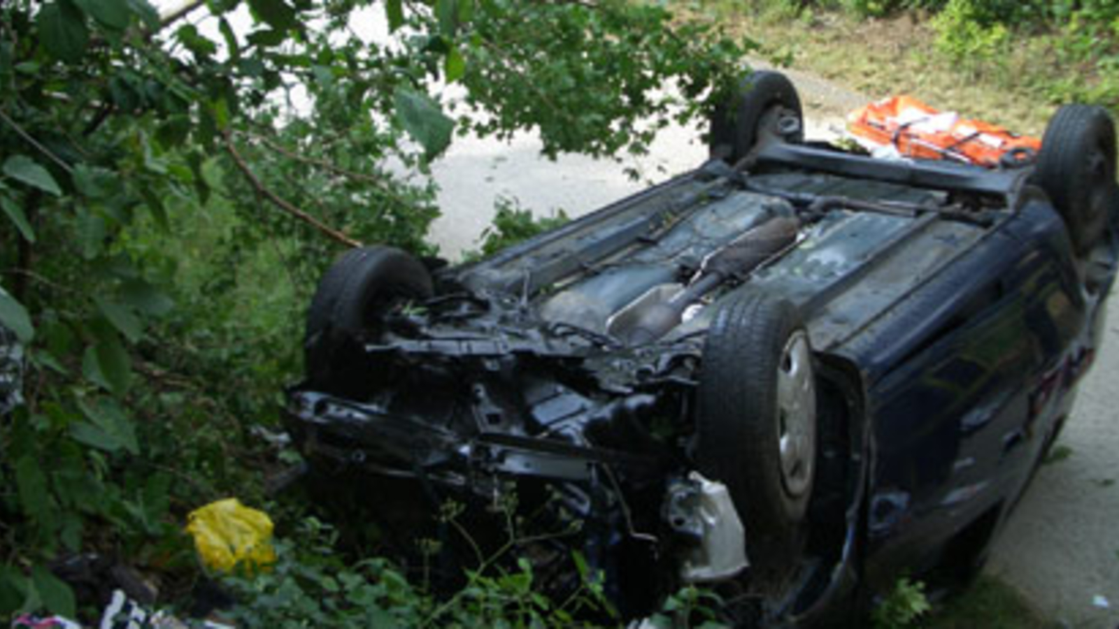 Frau Nach Horror-Crash Schwer Verletzt