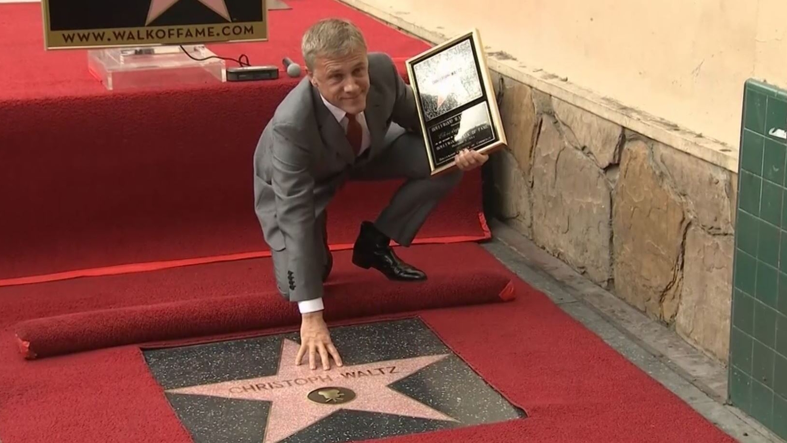 Waltz Bekommt Walk Of Fame Stern 1510