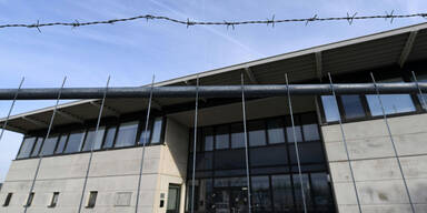 Betreiber von umstrittenem Asylquartier in Drasenhofen ist pleite