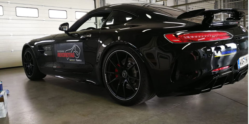 edo AMG GT R schafft Fabelzeit