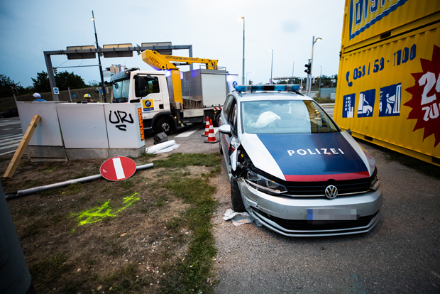 Polizei-Auto überfährt junge Wienerin - tot
