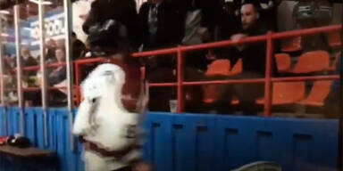 Eishockey-Crack attackiert Fans