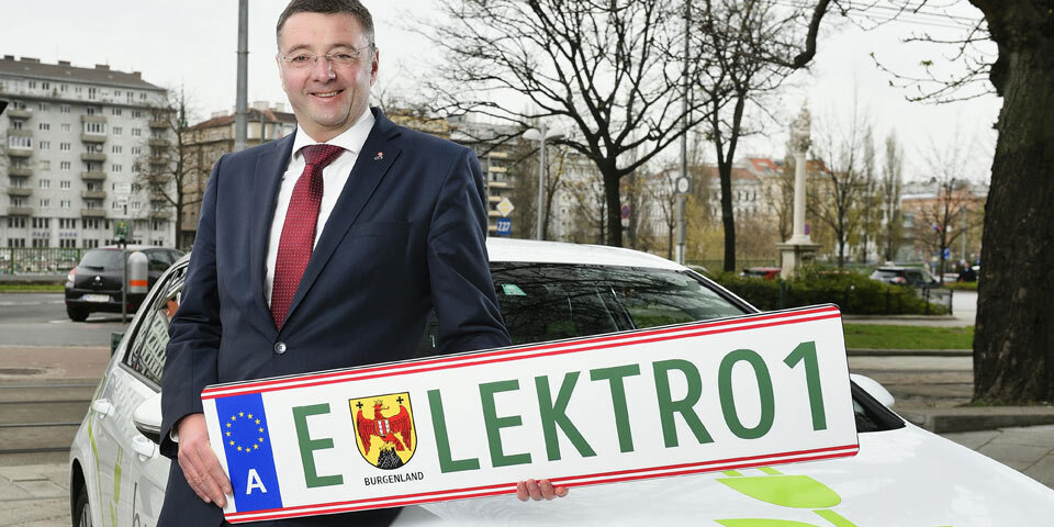Grüne Nummerntafeln für E-Autos starten
