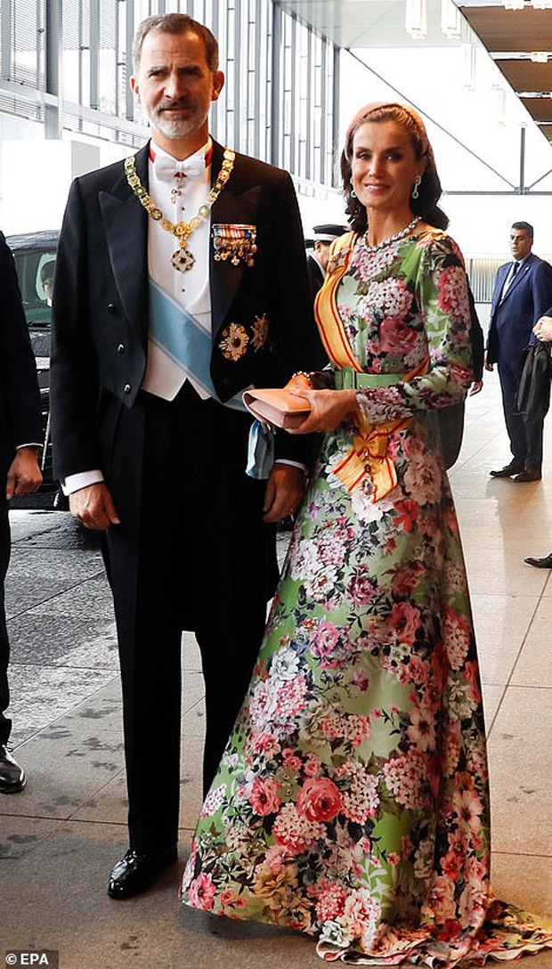 27 Könige und auch VdB bei Japans neuem Kaiser