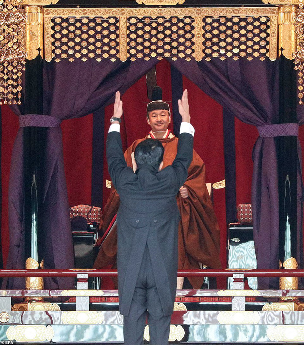 27 Könige und auch VdB bei Japans neuem Kaiser