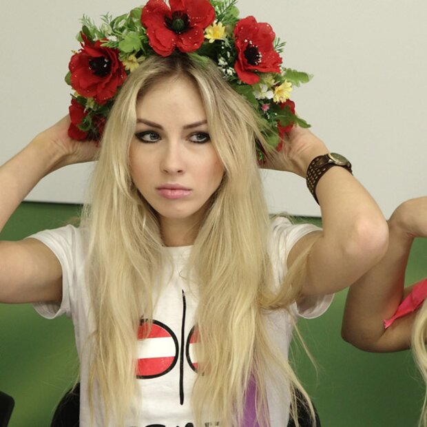 Femen zu Gast bei den Grünen