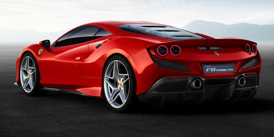 Ferrari greift mit dem F8 Tributo an