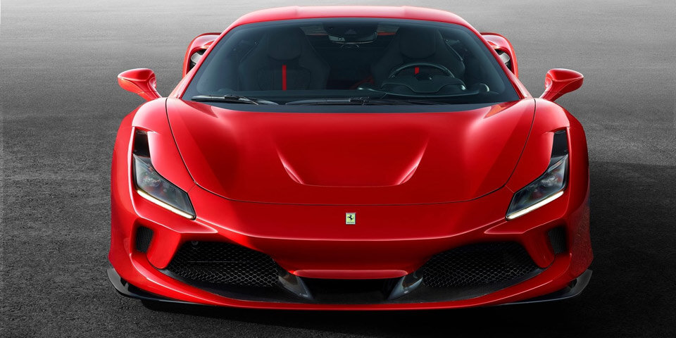 Ferrari greift mit dem F8 Tributo an