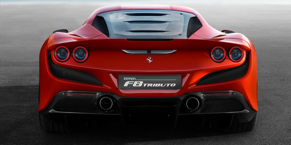 Ferrari greift mit dem F8 Tributo an