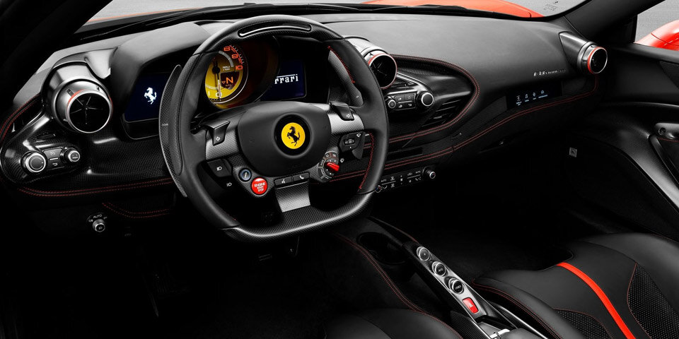 Ferrari greift mit dem F8 Tributo an