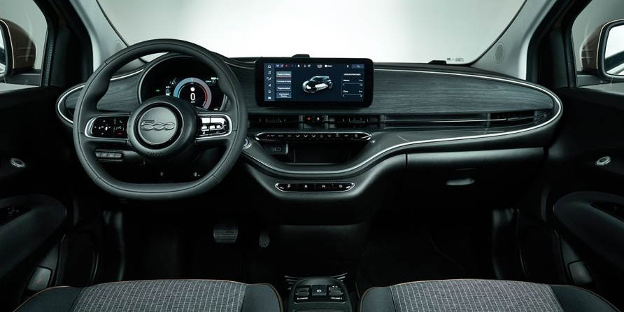 Fiat 500e: 3+1-Türer und Basismodelle starten