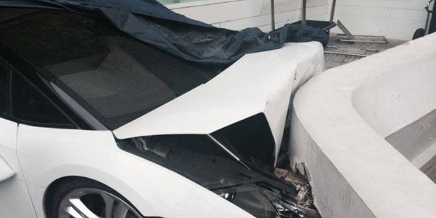 Hotel-Page crasht teuren Lamborghini