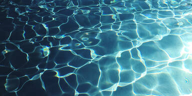 Pool unter Strom: 5 Tote in Wasserpark
